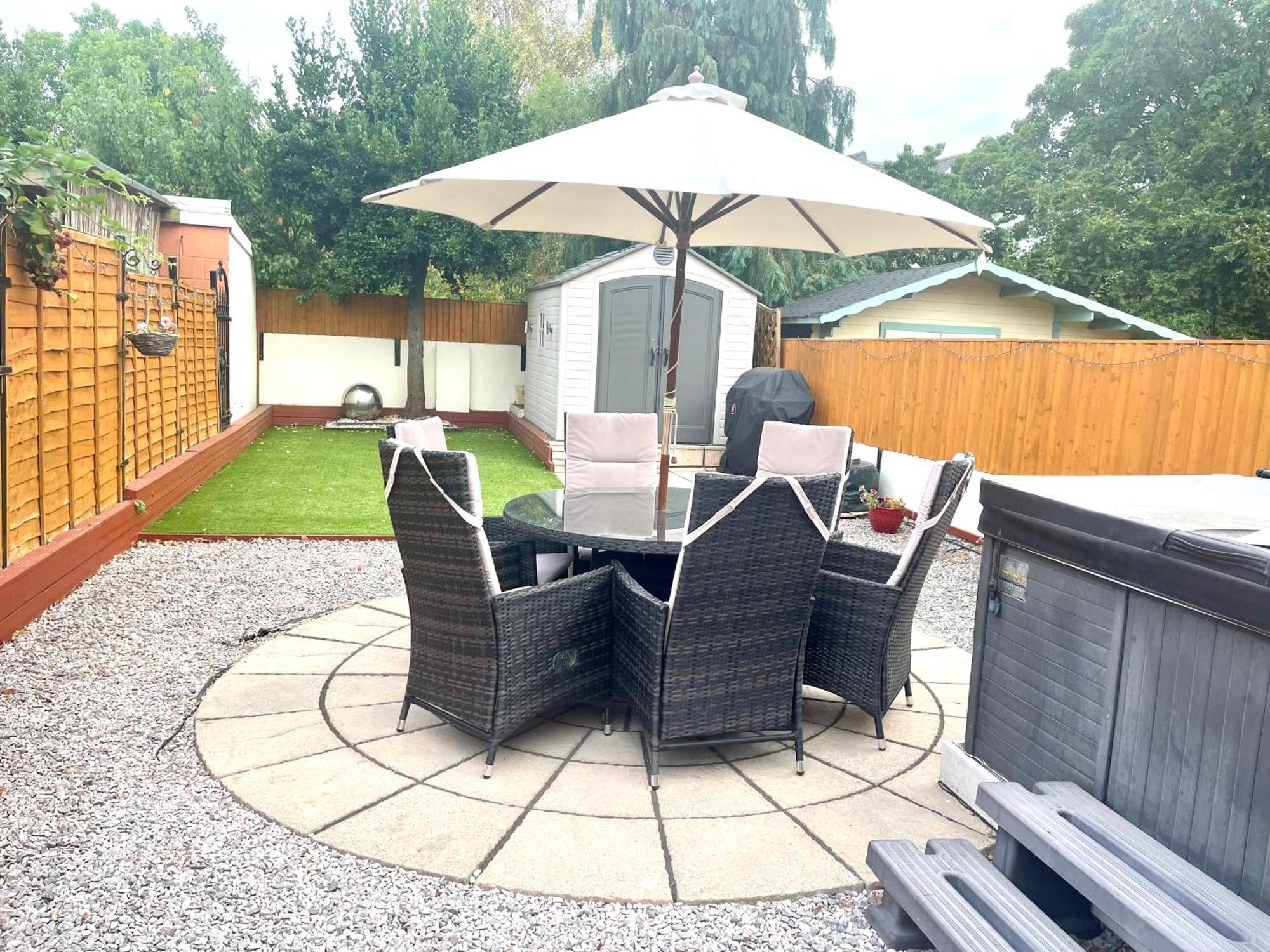 Stunning 1 Bedroom And Double Sofa Bed Near Train Station Southampton Esterno foto